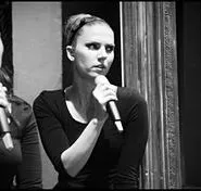 Recital piosenki anatomicznej  "Nie ucinaj mi rąk, proszę"