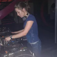 Monika Sun, Boyanou