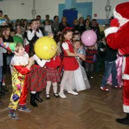 Zabawa Mikołajkowa ze spektaklem dla dzieci