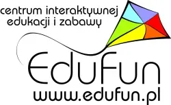 Praca w magazynie sprzętu edukacyjnego