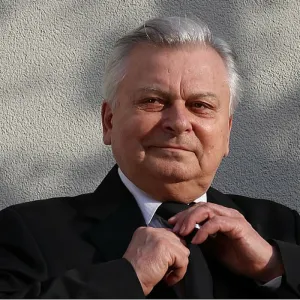 Śmieszny staruszek
