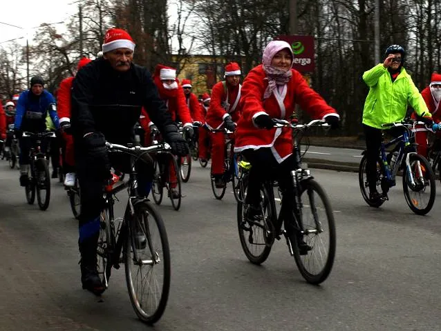 Migawki z I edycji przejazdu pt."Mikołaje na Rowerach"
