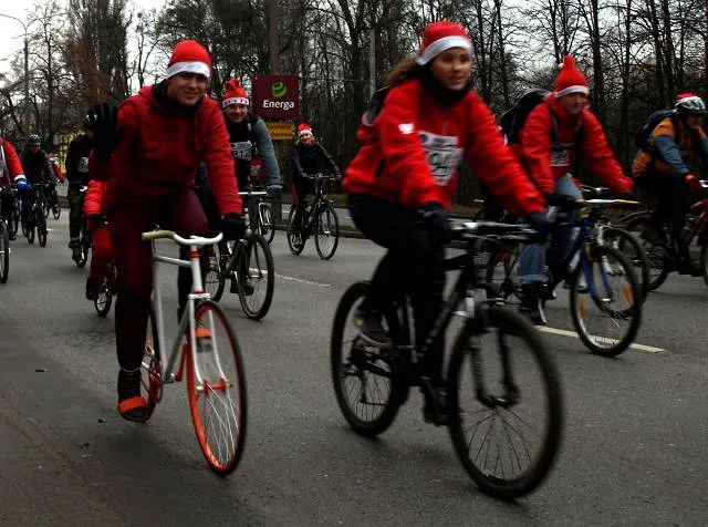 Migawki z I edycji przejazdu pt."Mikołaje na Rowerach"