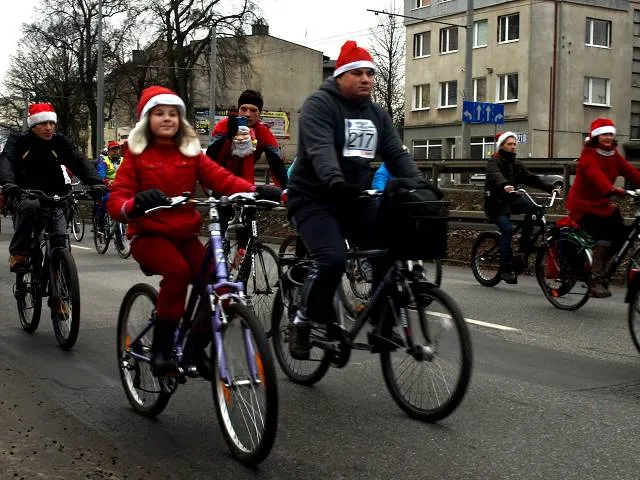 Migawki z I edycji przejazdu pt."Mikołaje na Rowerach"