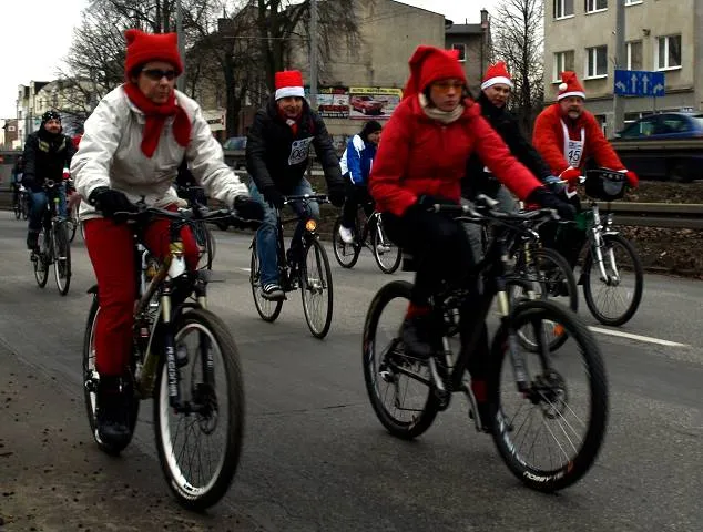 Migawki z I edycji przejazdu pt."Mikołaje na Rowerach"