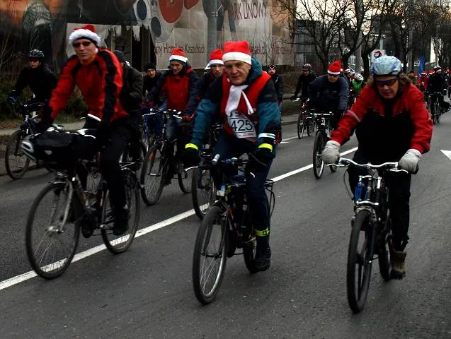 Migawki z I edycji przejazdu pt."Mikołaje na Rowerach"