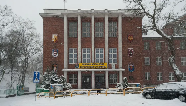Budynek szkoły przy ul. Augustyńskiego zostanie zaadaptowany przez Urząd Marszałkowski Województwa Pomorskiego.