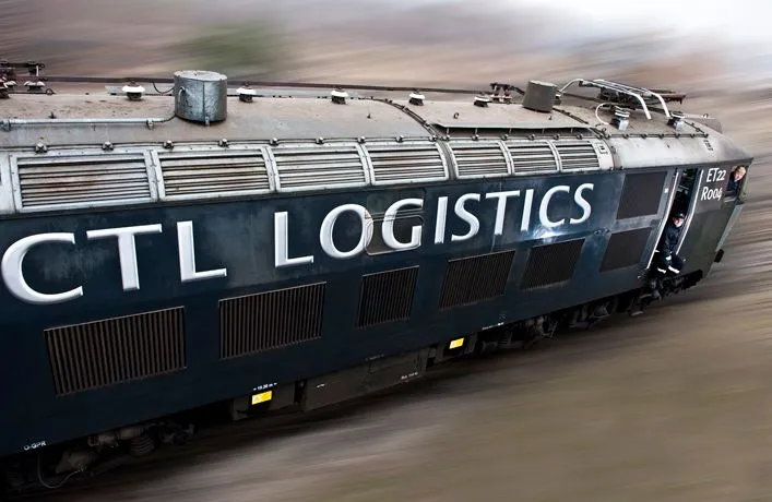 Grupa CTL Logistics oferuje kompleksową obsługę logistyczną w zakresie transportu kolejowego i samochodowego towarów, spedycji, obsługi bocznic kolejowych, utrzymania taboru kolejowego, budowy i serwisu infrastruktury kolejowej, usług przeładunkowych, doradztwa celnego oraz zaopatrzenia w surowce.