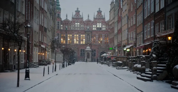 Wiele z ulic Śródmieścia Gdańska pięknie prezentuje się na zdjęciach, w przeciwieństwie do faktycznych problemów społecznych oraz przestrzennych.