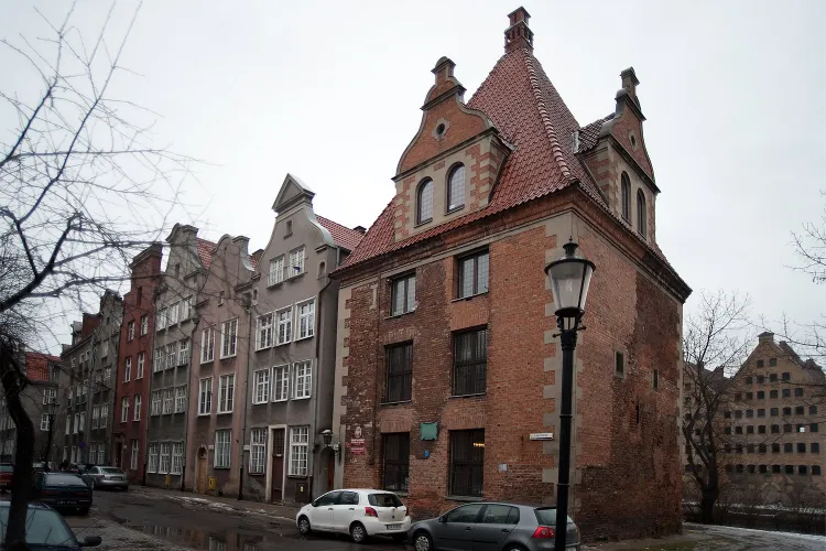 Obecna siedziba konserwatora zabytków mieści się Baszcie Kotwiczników. 