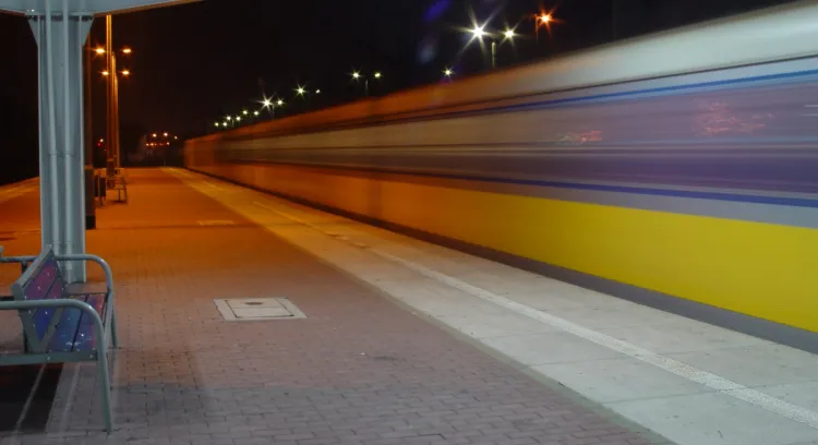Dwie osoby wpadły w nocy pod pociąg SKM na stacji Sopot.