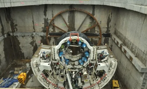 Kret, czyli maszyna TBM zacznie wiercenie pierwszego z tuneli jeszcze w marcu.