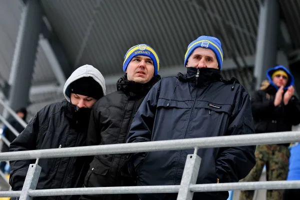 Kibice piłkarscy z niecierpliwością odliczają już dni, za ile piłkarskie rozgrywki wrócą do Trójmiasta po zimowej przerwie.