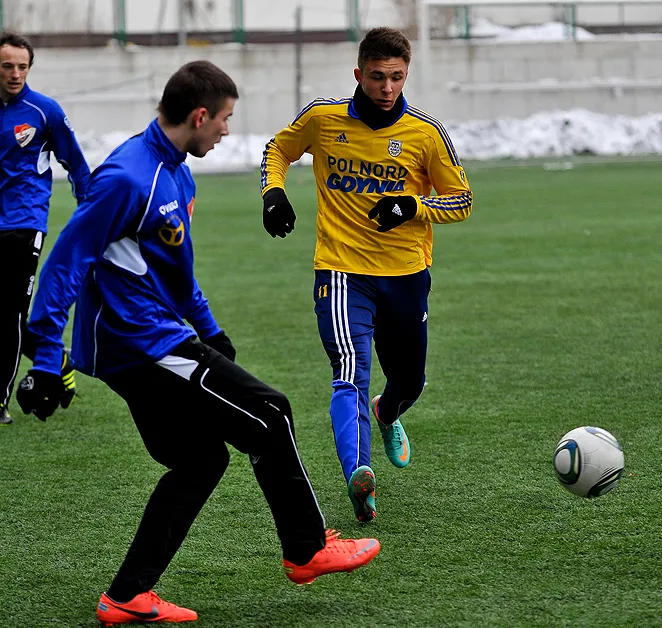 Dariusz Formella był przygotowany do gry na lewej pomocy w podstawowym składzie Arki. W zimowych sparingach strzelił cztery gole. Po podpisaniu kontraktu z Lechem Poznań 18-latek może zostać nawet odsunięty od pierwszej drużyny. 