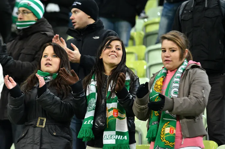 Z okazji Dnia Kobiet piłkarze Lechii przygotowali kwiaty oraz vouchery, które panie będą mogły wymienić na bezpłatne wejściówki na poniedziałkowy mecz ekstraklasy. 