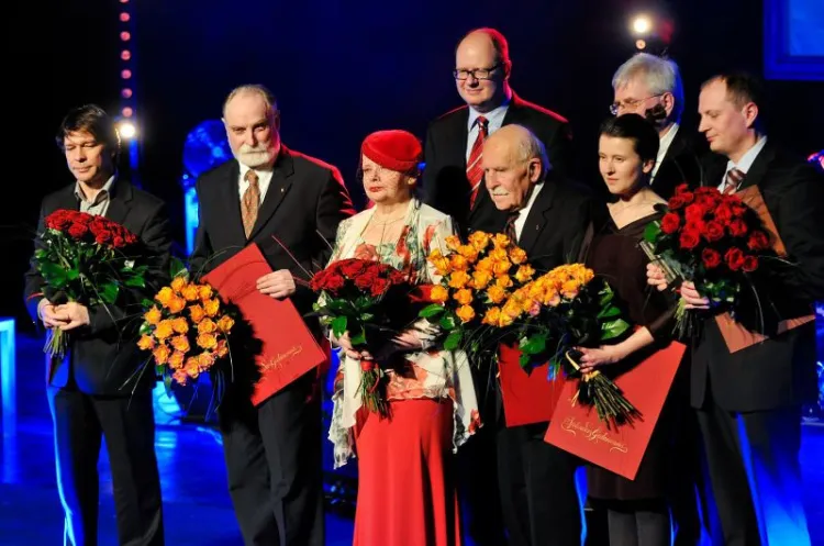 Nagrodę Splendor Gedanensis w dziedzinie kultury za 2012 rok otrzymali: Mariusz Waras (w zastępstwie nagrodę odebrał Krzysztof Polkowski, po lewej), Stefan i Krystyna Chwin, prof. Wiesław Gruszkowski, Katarzyna Krakowiak.