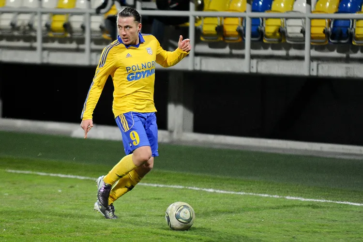 Piotr Kuklis otworzył i ustalił wynik meczu z Kolejarzem Stróże. To jego pierwsze spotkaniach w barwach Arki, w którym strzelił dwa gole.  