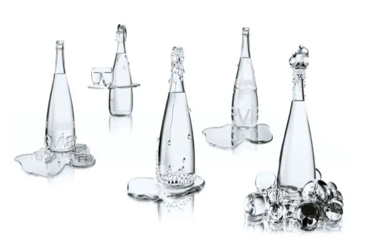 Od kilku lat cenę wody determinuje również butelka. Jean Paul Gaultier w 2009 r. stworzył kreację dla wody Evian (ta francuska luksusowa woda jest szczególnie ceniona przez gwiazdy takie jak Brad Pitt czy Serena Williams). Dla tej samej marki zaprojektował opakowanie Christian Lacroix.