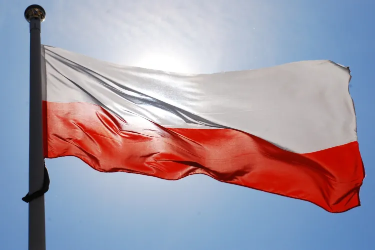 Najmłodszym z "majówkowych" świąt jest Dzień Flagi Narodowej obchodzony 2 maja.