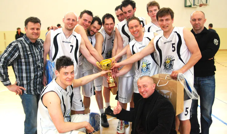 Koszykarze Poppers - mistrzami Sopockiej Ligi Koszykówki w sezonie 2012/2013