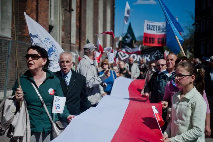 Uczestnicy marszu "w obronie rodziny i wartości katolickich" przeszli w niedzielę przez centrum Gdańska.