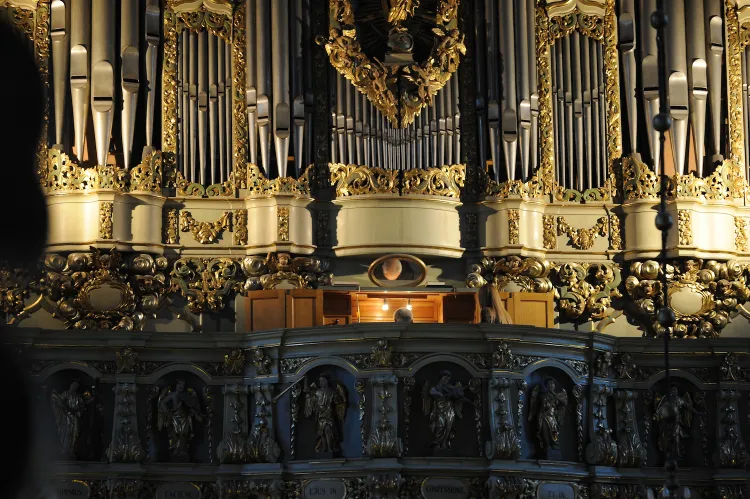 Podczas drugiego koncertu z cyklu "Bliżej Bacha" wystąpili węgierski organista Szilveszter Rostetter oraz gdański wiolonczelista Błażej Goliński. Wstęp na koncerty jest wolny.