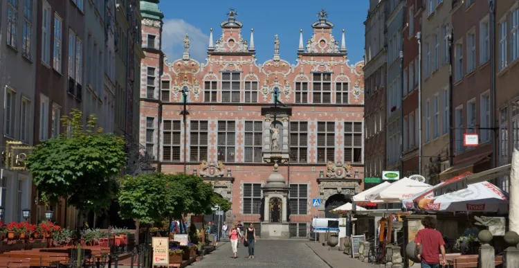 Ulica Piwna w Gdańsku to jedna z niewielu atrakcyjnych przestrzeni ulicznych w Trójmieście.