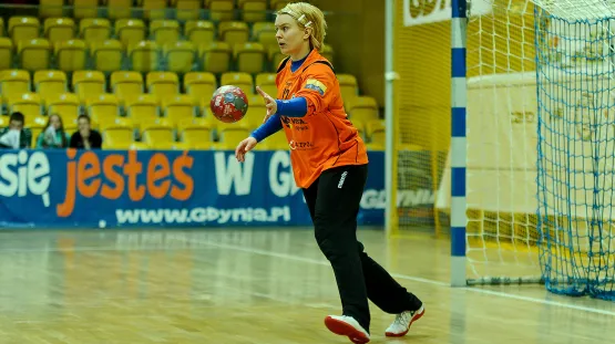 Świetna postawa w bramce Małgorzaty Gapskiej przyczyniła się do zachowania przez Vistal Łączpol Gdynia szans na brązowy medal.