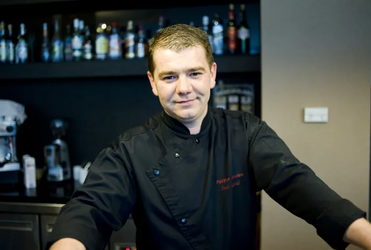 Philippe Abraham od przeszło 11 lat mieszka w Gdańsku. Prowadzi restauracje Petit Paris w Gdyni i Sopocie. 