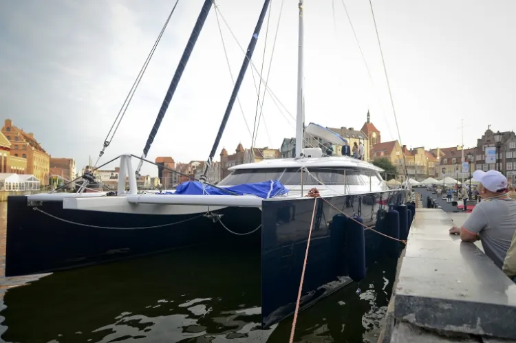 Nowy katamaran Sunreef 80 Carbon Line