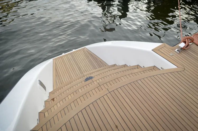 Nowy katamaran Sunreef 80 Carbon Line