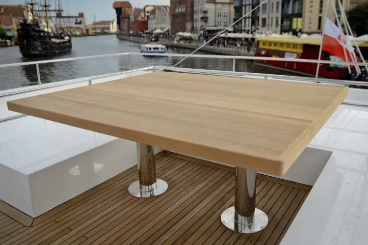 Nowy katamaran Sunreef 80 Carbon Line
