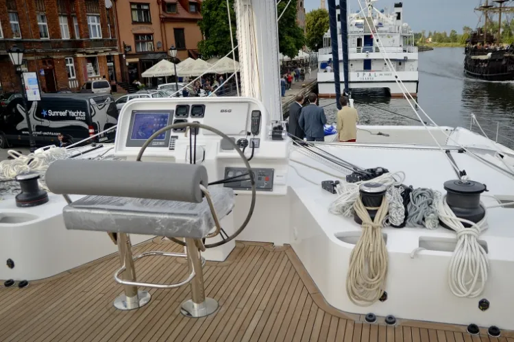 Nowy katamaran Sunreef 80 Carbon Line