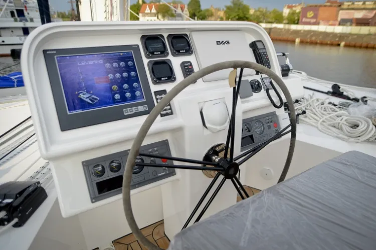 Nowy katamaran Sunreef 80 Carbon Line