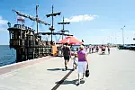 Galeon Dragon - krzykliwa konkurencja dla statków Żeglugi Gdańskiej.