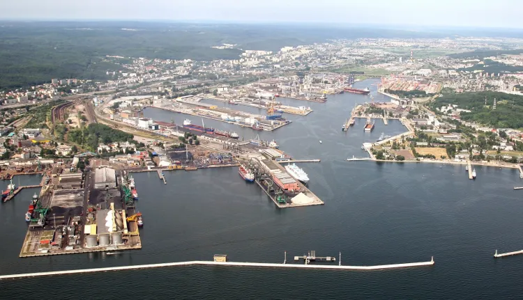 OT Logistics ma chrapkę na Bałtycki Terminal Drobnicowy Gdynia i myśli o budowie terminalu masowego w Gdańsku. Jednak w prospekcie emisyjnym spółka wyraźnie zaznaczyła, że przejęcie BTDG jest zadaniem priorytetowym. 