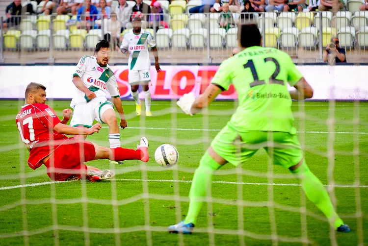 Daisuke Matsui strzelił dwa gole dla Lechii.