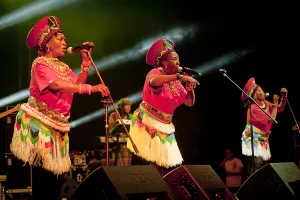 Mahotella Queens - królowe tańca i śpiewu.