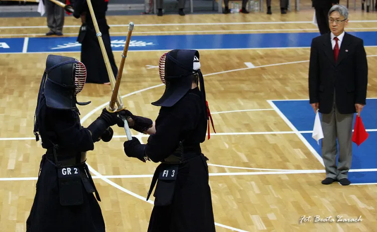 Kendo charakteryzuje się m.in. oryginalnym ubiorem walczących.