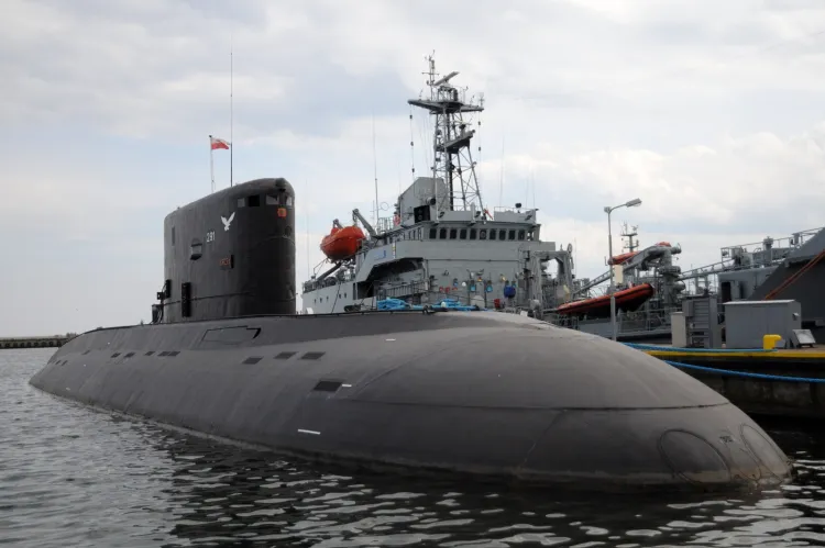 ORP "Orzeł" przeznaczony jest przede wszystkim do zwalczania okrętów podwodnych.
