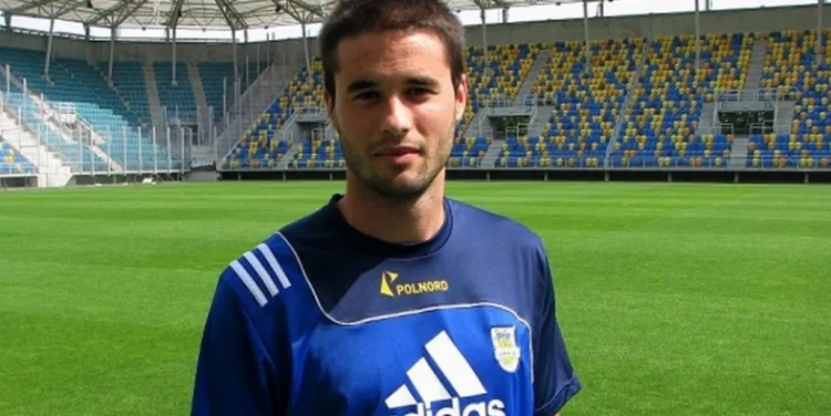 W minionym sezonie Nikolić rozegrał w barwach węgierskiego Nyíregyháza Spartacus FC 10 meczów. Ani razu nie trafił do siatki, zaliczył za to dwie asysty.