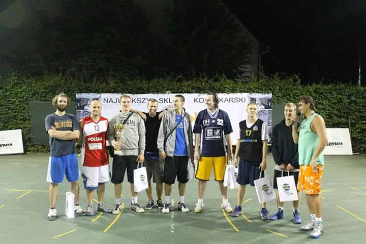 W III edycji Basket Nocą triumfowały Gustowne Bryczesy w składzie: Michał Jurczyk, Mateusz Żołnierewicz, Karol Wilkusz, Kuba Derkowski, Nikodem Rachoń.