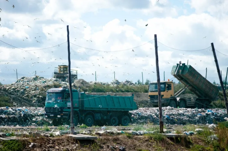 Na kwaterze odpadów w Szadółkach wkrótce ruszą odwierty do 56 studni odgazowujących. Będzie się to wiązało z nieprzyjemnym zapachem w okolicy