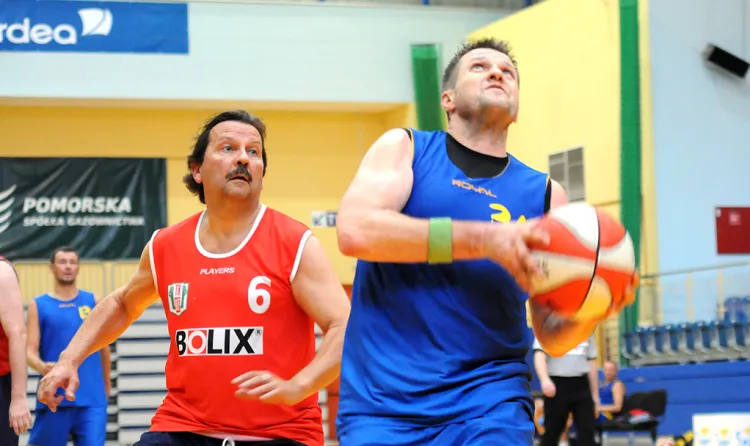Oldboje ostatnią edycję pomorskiej Ligi Środowiskowej Maxibasketball 35+ zakończyli Meczem Gwiazd, w którym zmierzyli się najlepsi koszykarze sezonu 2012/2013.