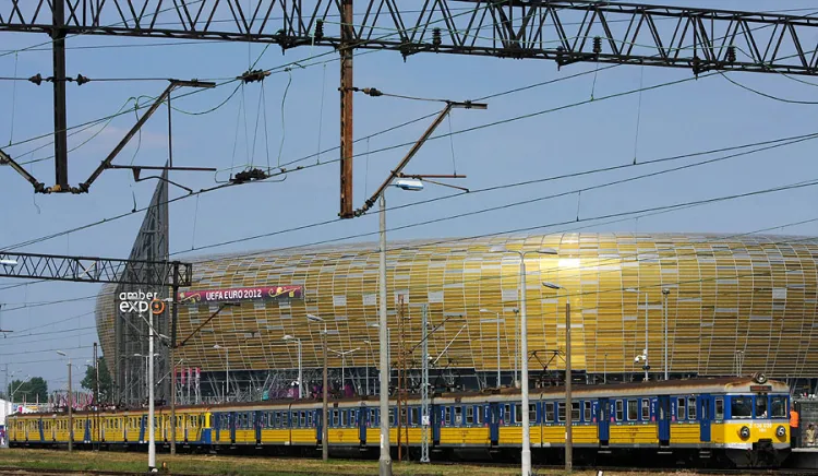 Arena Gdańsk Operator zachęca kibiców do przyjeżdżania na mecze SMK, a Lechia zapewnia, że wielkość składów kolejowych uzależniona będzie o spodziewanej frekwencji. 