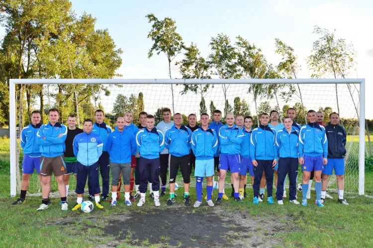 Występujący w A klasie piłkarze Portowca Gdańsk w pucharowych rozgrywkach pokonali grający o szczebel wyżej GKS Sierakowice. Oprócz nich awans do dalszej fazy uzyskały cztery trójmiejskie zespoły.