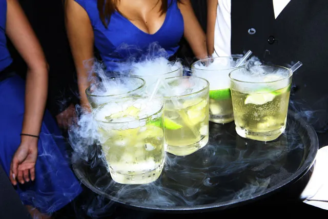 "Whisky in Fog", zwana również "Lemoniadą dla dorosłych", serwowana podczas sierpniowego tastingu whisky Ballantine's pod gołym niebem w Sopocie. 