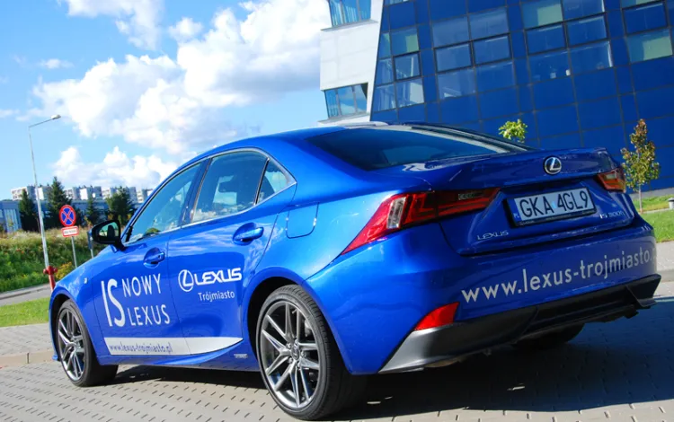 Lexus IS 300h F Sport
