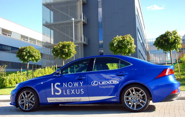 Lexus IS 300h F Sport