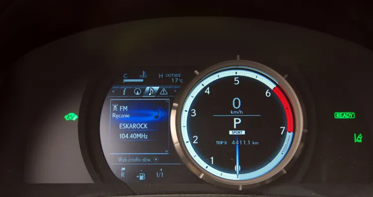 Lexus IS 300h F Sport